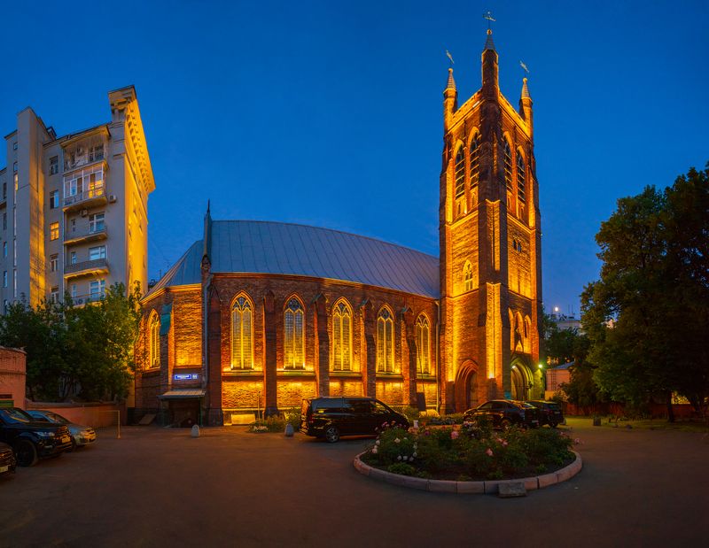 москва, вознесенский пер., 8/5с3 Англиканская церковь святого апостола Андрея фото превью
