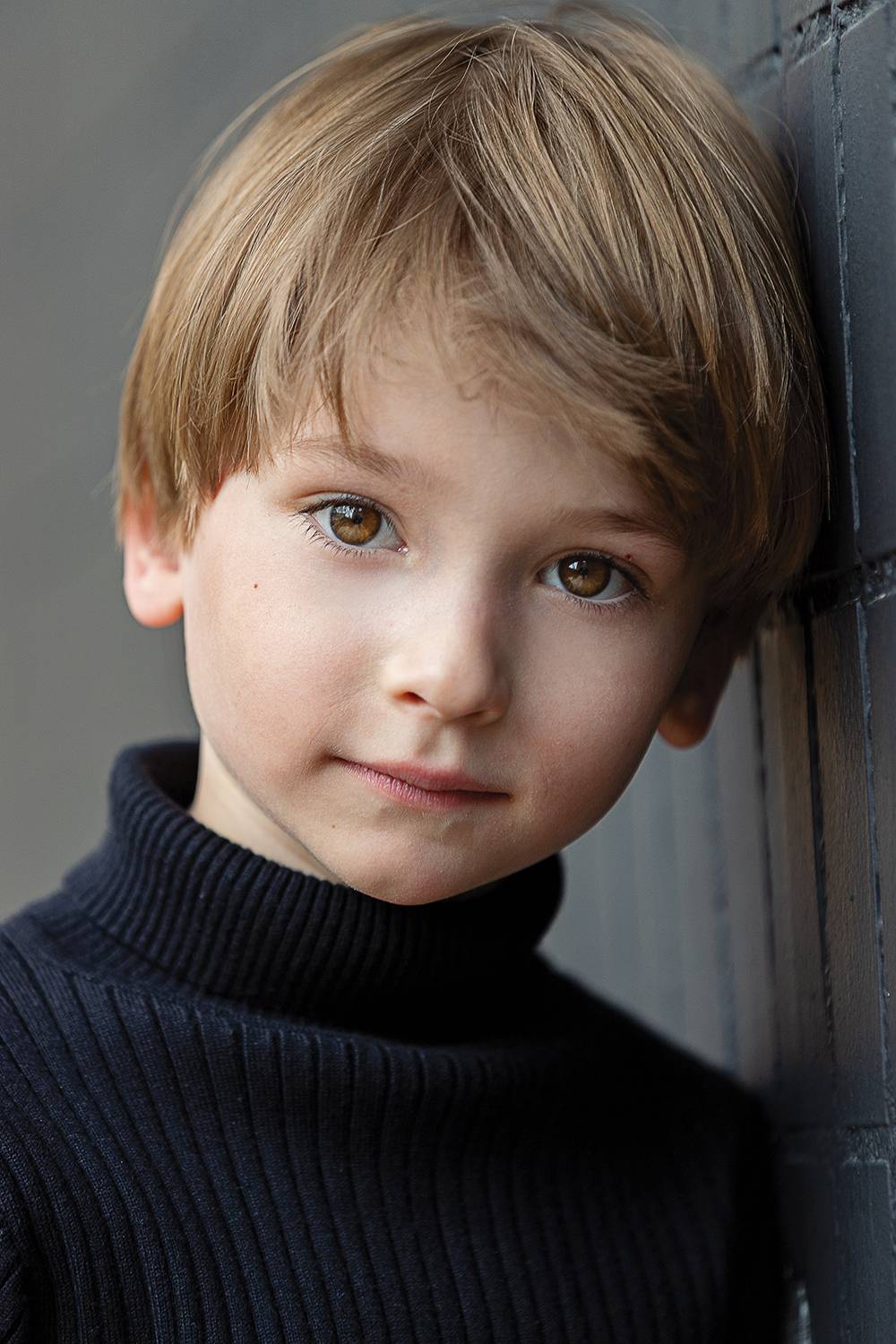 , Антон Леонов