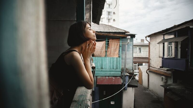 Двор фото превью