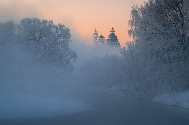 россия, истра, мороз, утро, зима, туман, храм, церковь, православие, монастырь, новый иерусалим, московская область Вспоминание фото превью