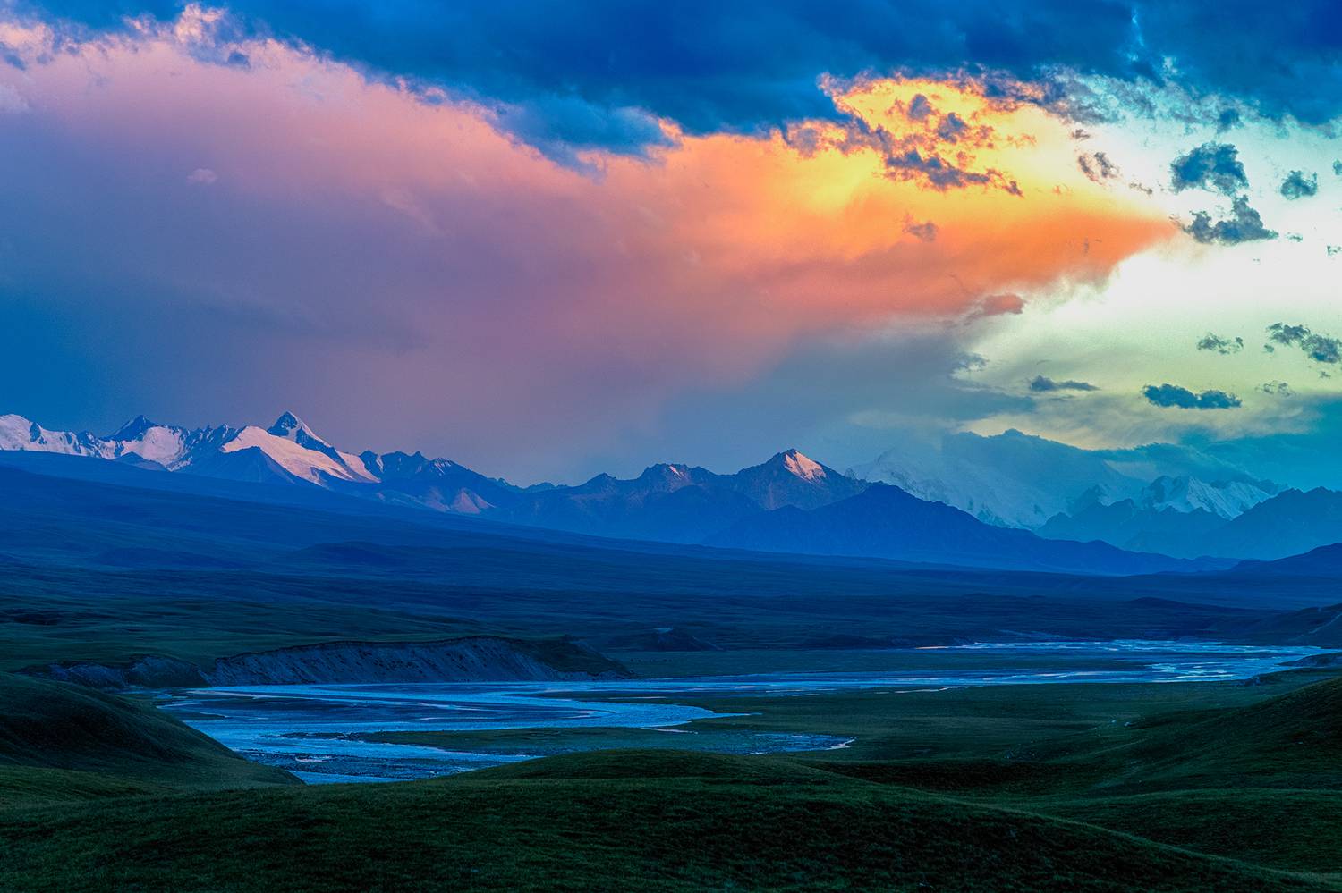 кыргызстан, Элина Магалимова