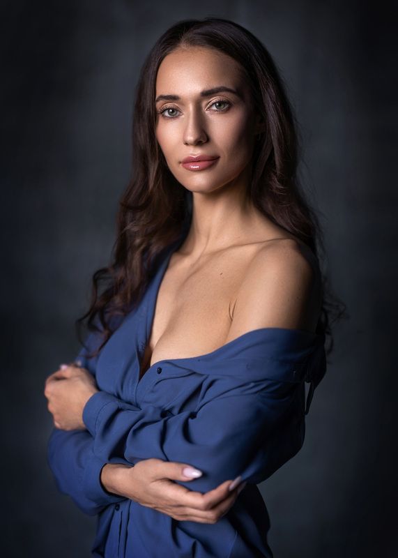 портрет, девушка, студия, красота, грудь, взгляд, тело Анна. фото превью