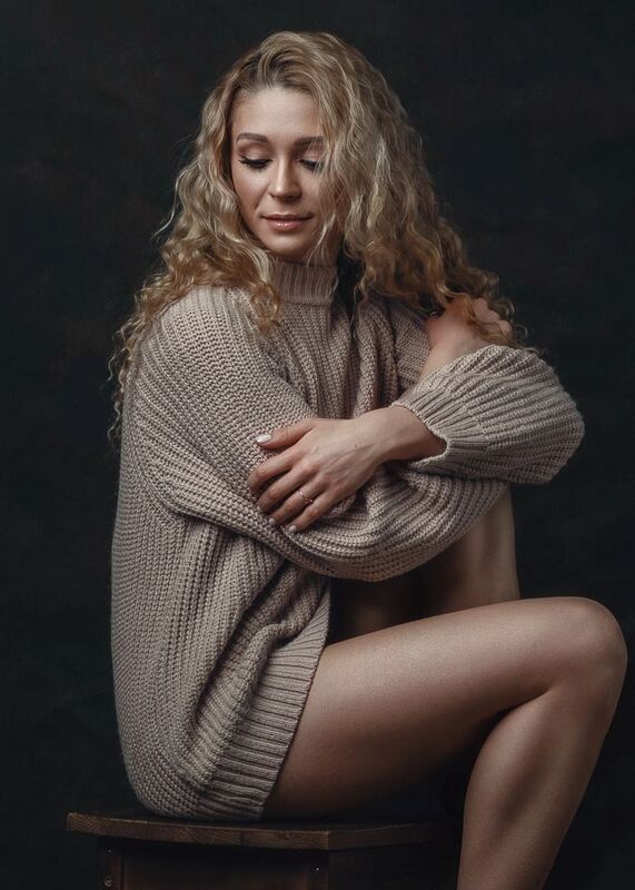 woman portrait Арина фото превью