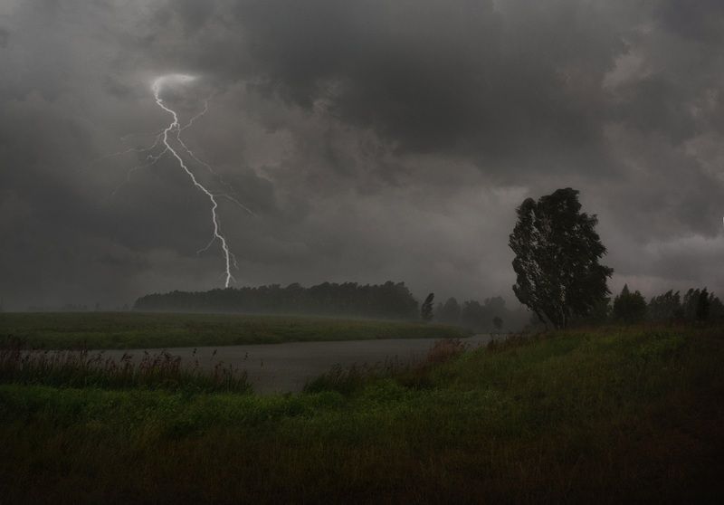 Гроза в июне фото превью