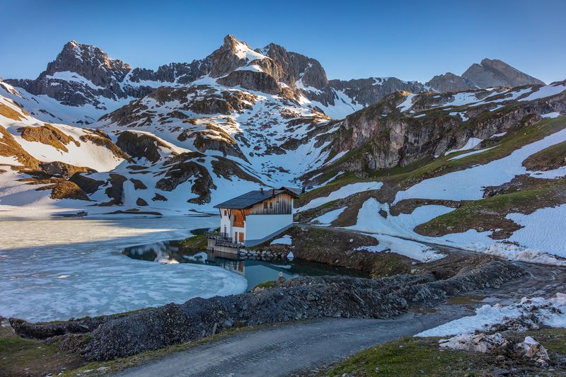 alps, mountains, austria, autumn, see, lake, House on a cliff фото превью