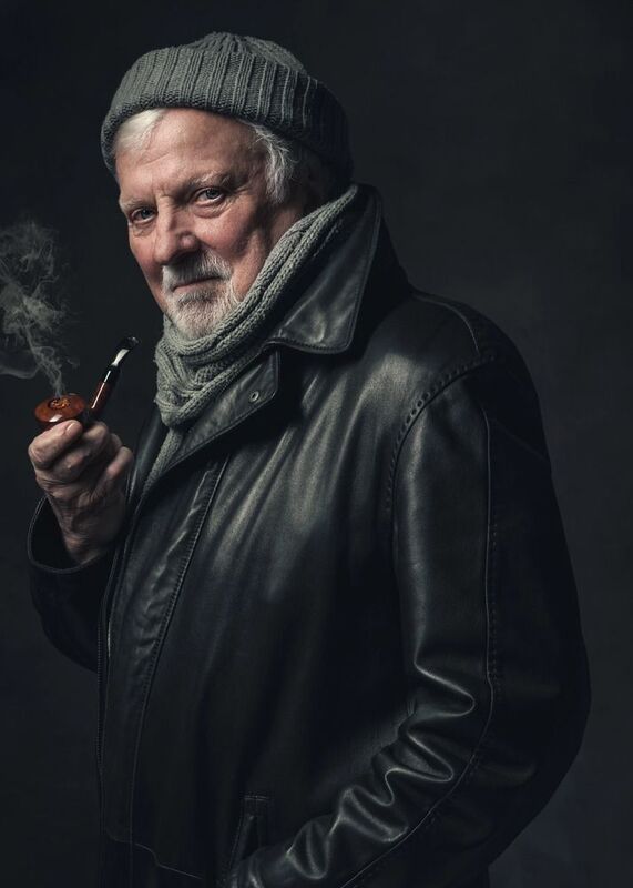 мужской портрет, глаза, взгляд, костюм Seawolf фото превью