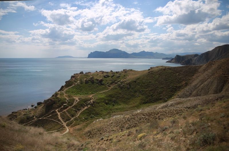 крым, пейзаж, горы, скалы, море, солнце В горах фото превью