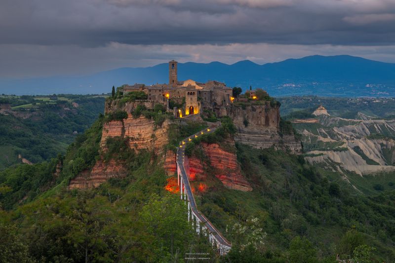 чивита-ди-баньореджо, италия, лацио, город, этрусски, путешествия, ночь, пейзаж Чивита-ди-Баньореджо фото превью