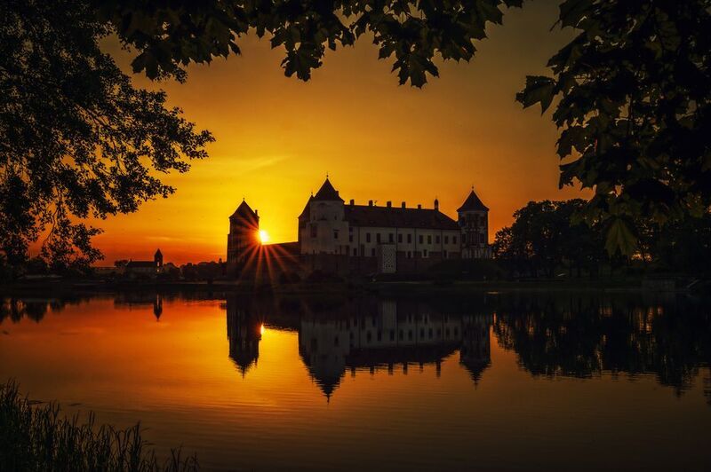 Мирский замок фото превью