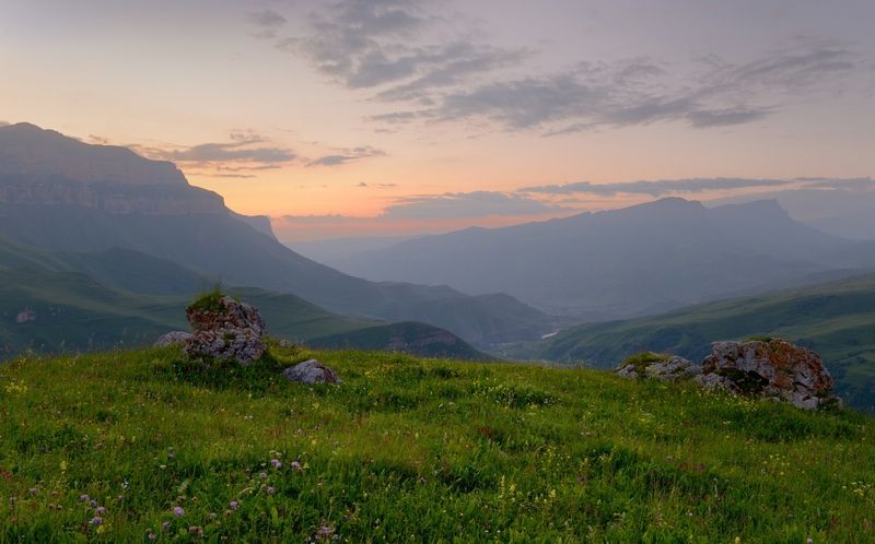 Рассвет в горах фото превью
