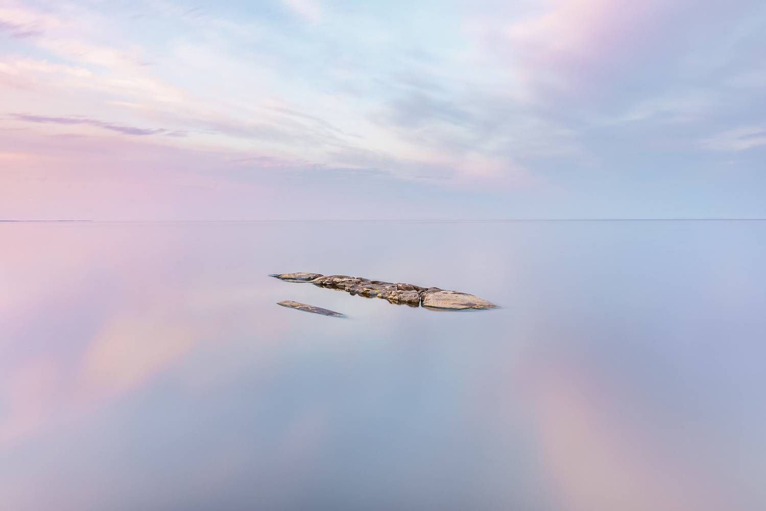 ладожские шхеры, карелия, ладога, северное приладожье, белые ночи, штиль, минимализм, сортавала, питкяранта, русский север,северная природа, северный пейзаж, пейзажи карелии, фототуры по карелии, фототуры по ладоге, фототур на ладожские шхеры, Уютнов Кирилл