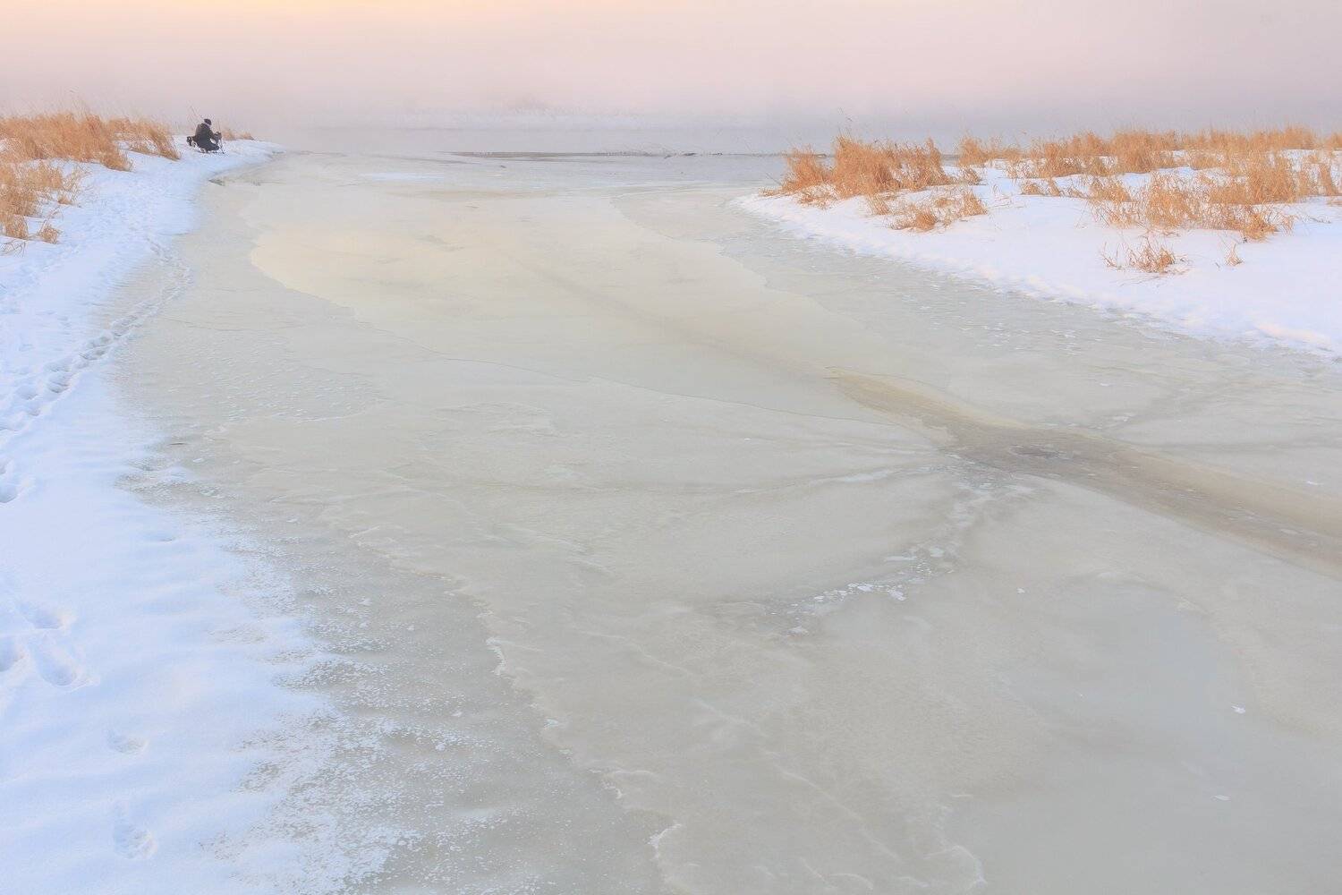 арамиль, урал, река, лед, трава, зима, снег, пейзаж, утро, восход, закат, фотограф, Сергей Гарифуллин