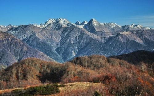 Когда в горах ноябрь...