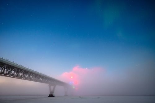 Сияние над мостом