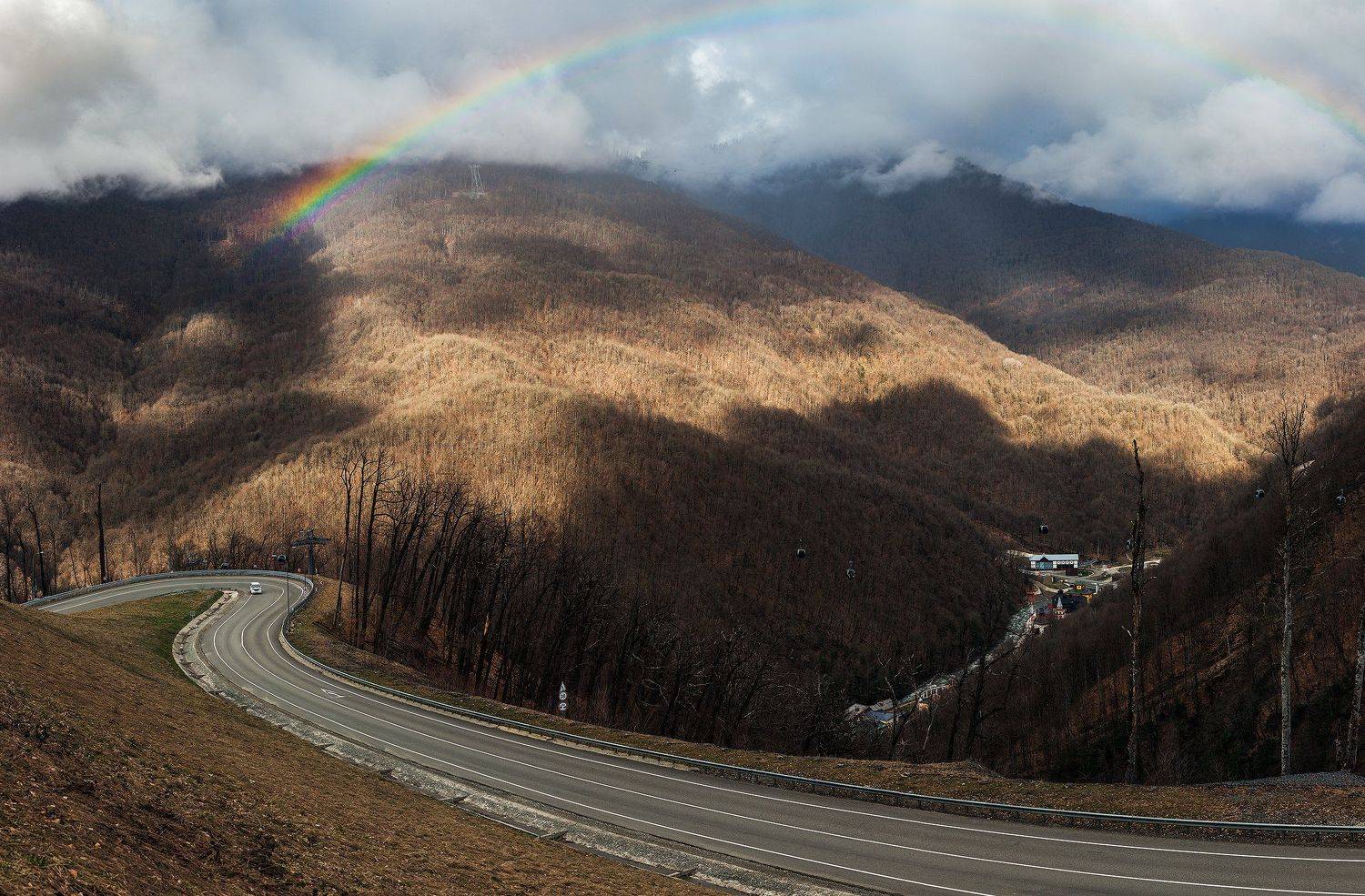 Роза Хутор, Сочи, горы, дорога, радуга, тучи, свет, Дмитрий Лопатин