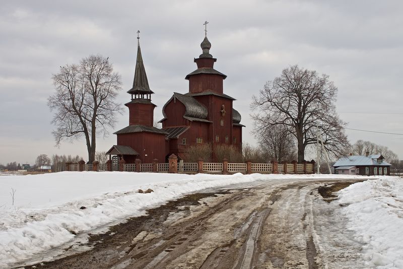Ростовский район, Село Богослов, Церковь Иоанна Богослова на Ишне, Ярославская область Вокруг да около. фото превью