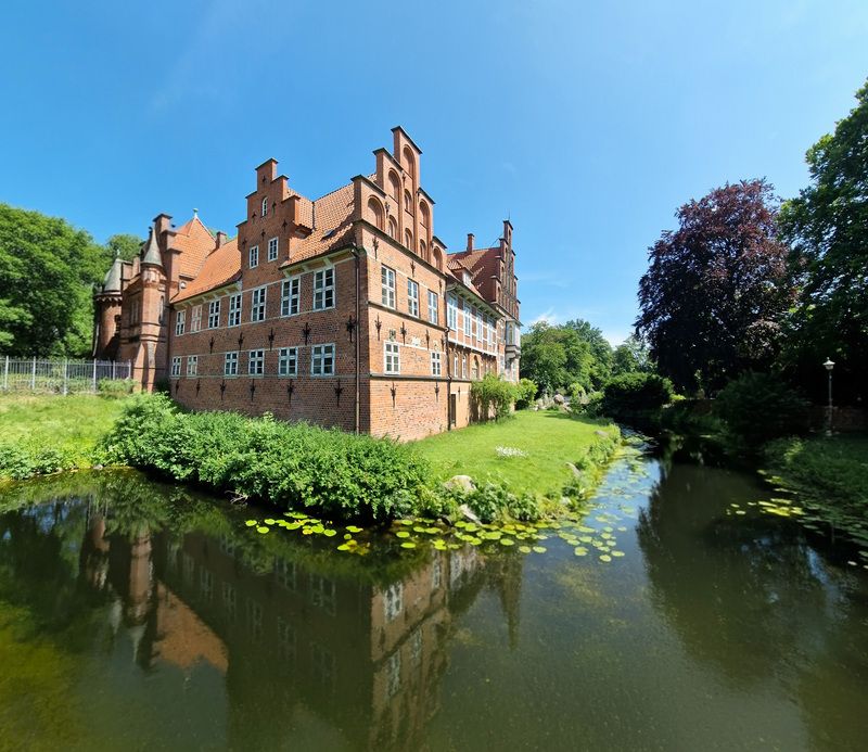 Гамбургский замок фото превью