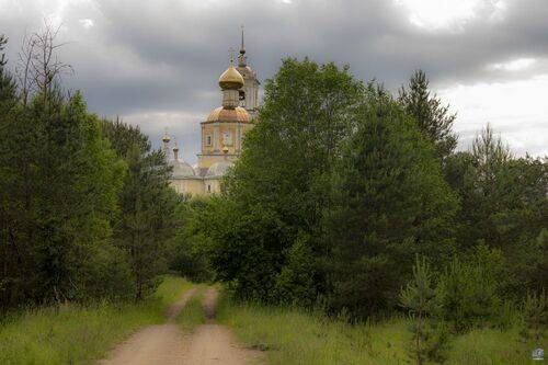 Церковь Смоленской иконы Божией Матери, деревня Оковцы