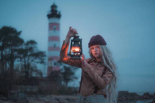 Lightkepper girl.