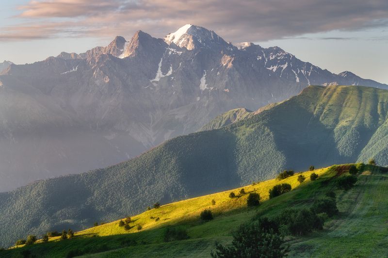 Восход в горах Северной Осетии фото превью