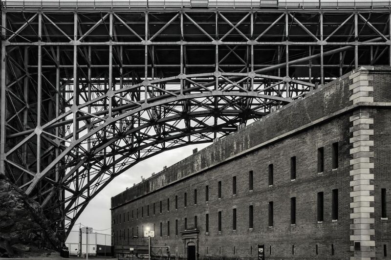 Fort Point black & white фото превью