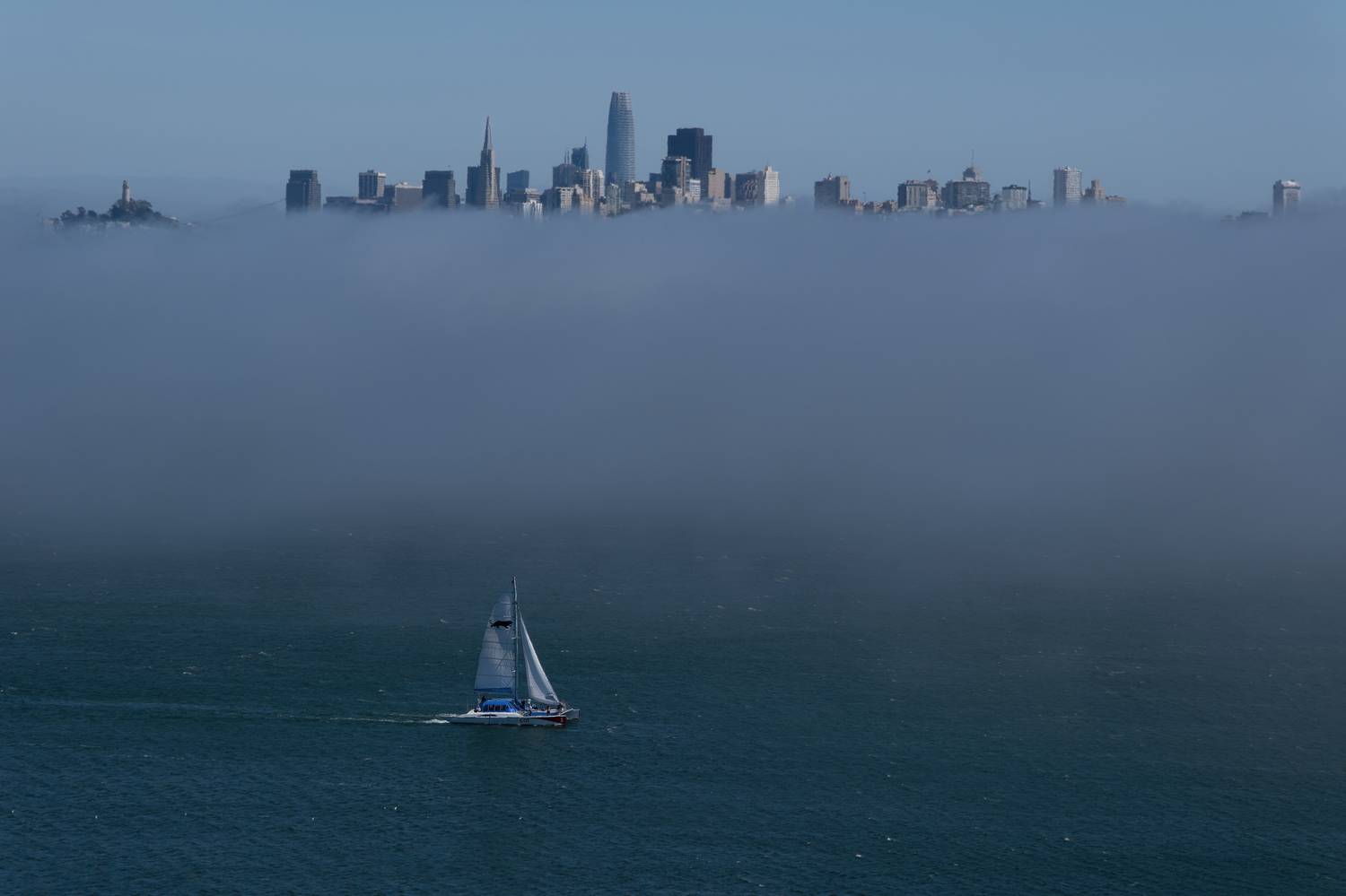#Sky #Water #Daytime #Boat #Skyscraper #Building #Tower #Watercraft #Body of water #Atmospheric phenomenon #town #city #landscape #fog #sailing boat #sail #san francisco #nature, Shpek Andrey