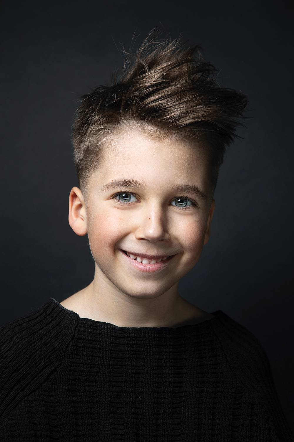 , Антон Леонов