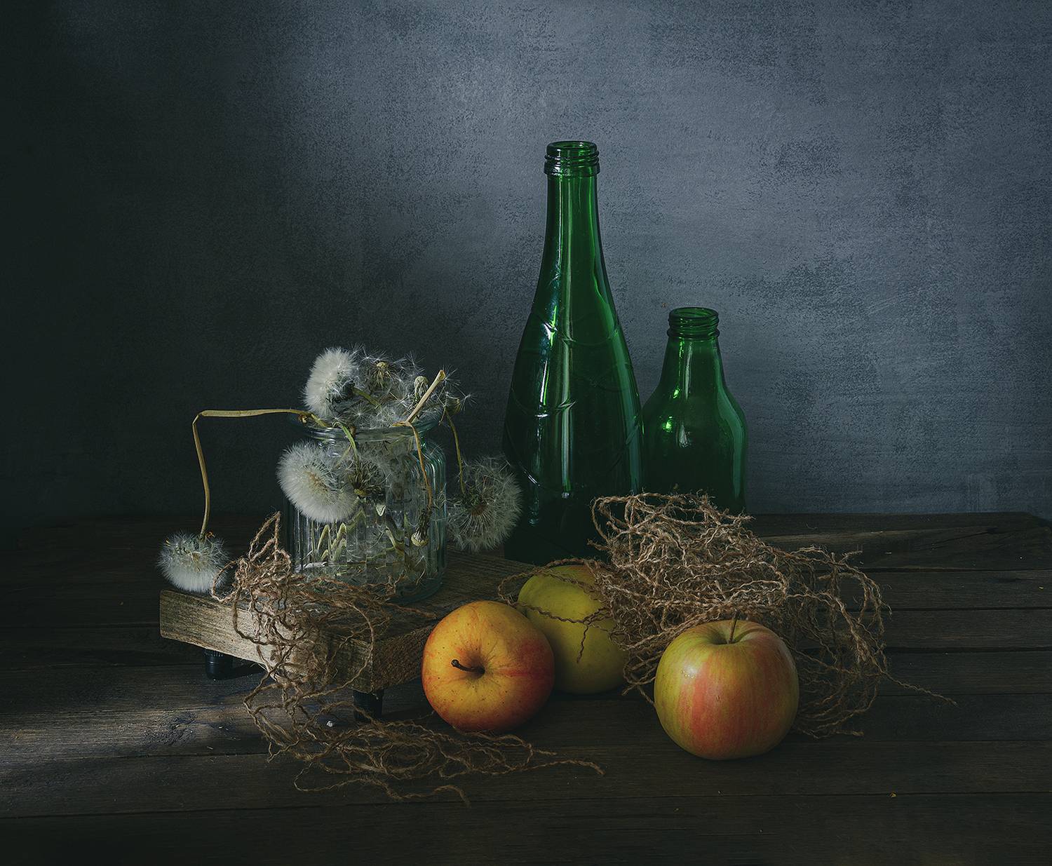 яблоки, бутылки, одуванчики, банка, подставка, Алексей Бычков