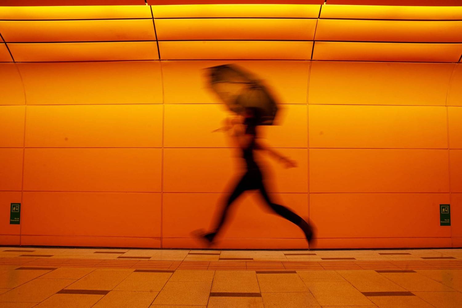 streetphotography, street, fotograf&iacute;a callejera, bastian cifuentes araya, periodista furioso, streetphoto, street photo, street photography, metro, el viaje,, Basti&aacute;n Cifuentes Araya
