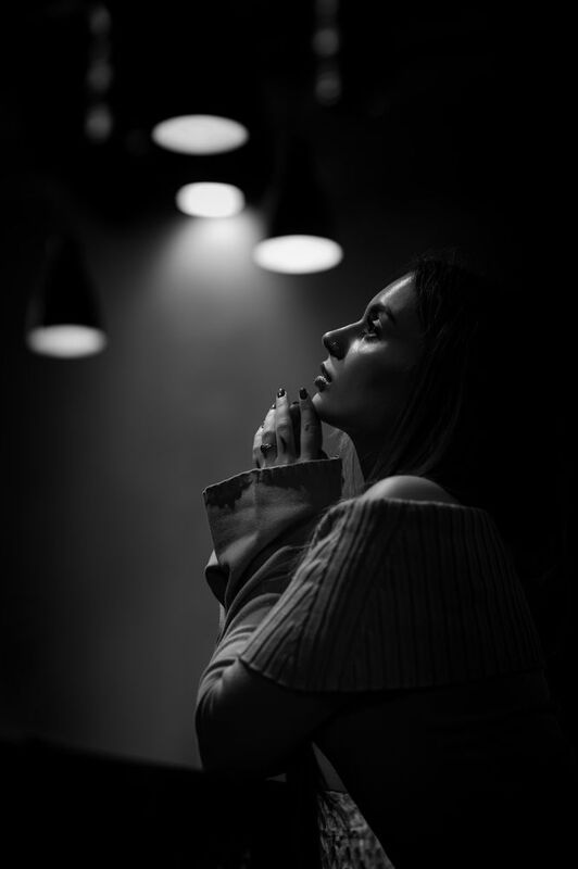 молодая девушка, городской стиль,  бары Диана фото превью