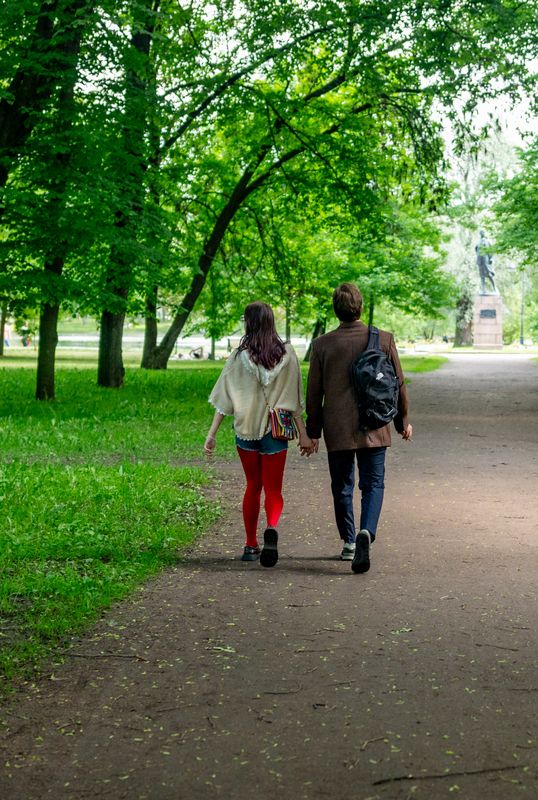 Прогулки по Питеру: \\ Три цвета - красный фото превью