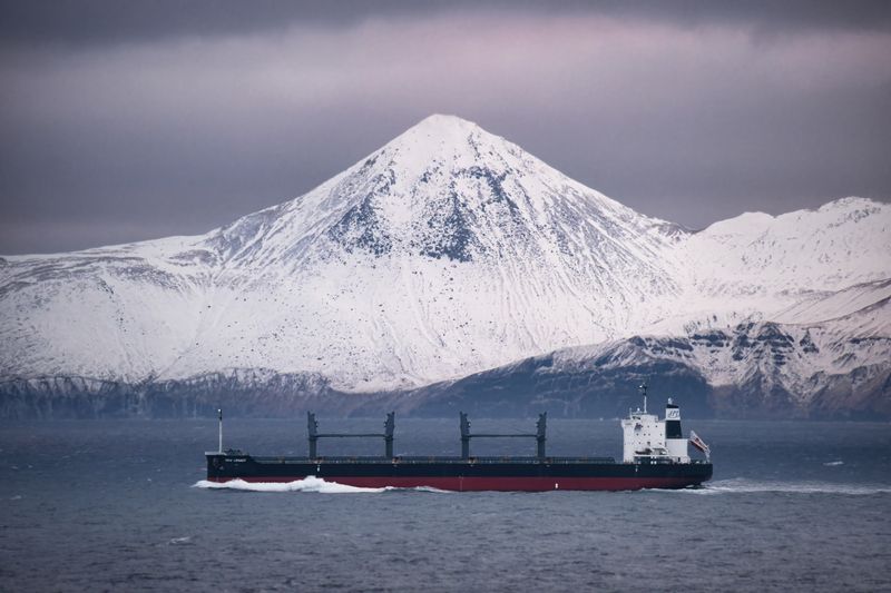 Unimak Strait dawn фото превью