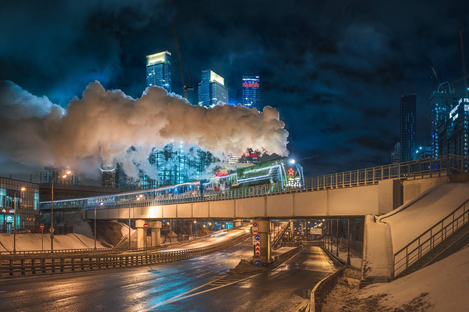 паровоз, пдм, поезддедамороза, москва, сити, город, ночь, зима, сказка, Сергей Крылов