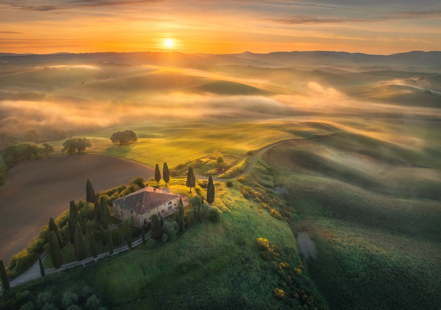 italy, tuscany, sunset, green, outdoors, photography, landscapes, outdoors, drone, aerial, photography, travel, hike, Lukas Trixl