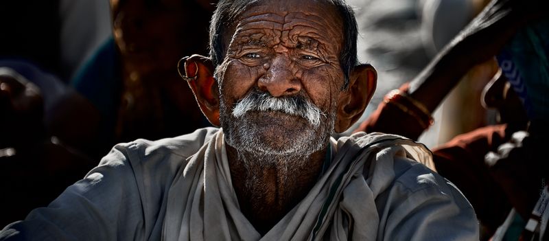 Между ушами фото превью