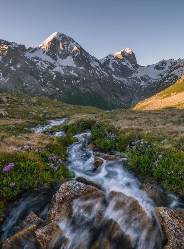 Рассвет с видом на г.Трапеция и г.Кирпич фото превью