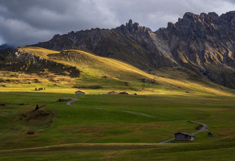 Горный пейзаж фото превью