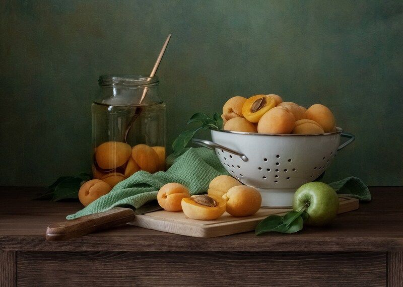 Натюрморт с абрикосами фото превью