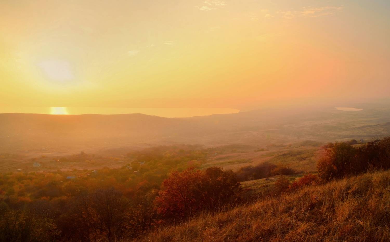 закат озеро осень, Александр Жарников