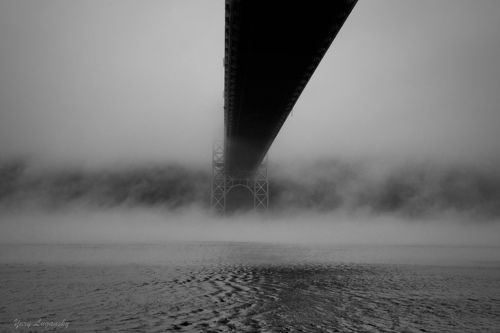 Мост в туман (Bridge into Fog)