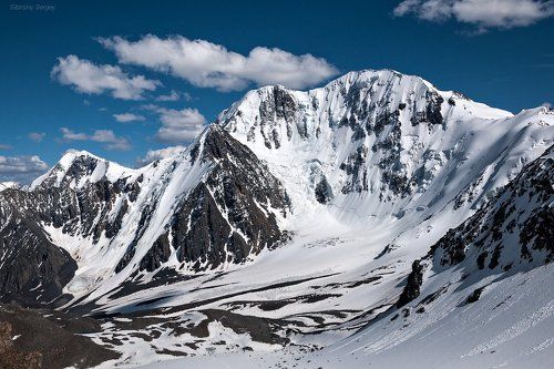 Пик Маашей за 5 минут до схода лавины