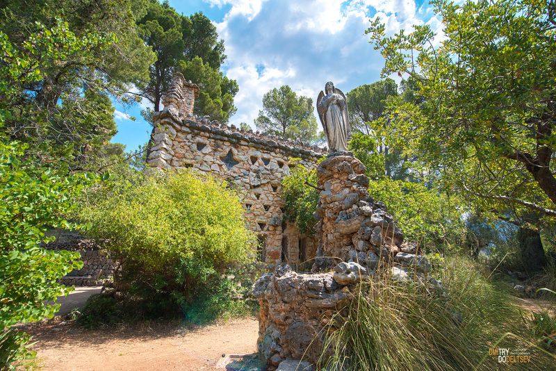 Испания, Майорка, церковь, храм, ангел, статуя Ангел... фото превью