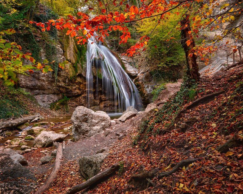 крым, россия, водопад, осень, лес, джур-джур В ОБЪЯТИЯХ ОСЕНИ фото превью