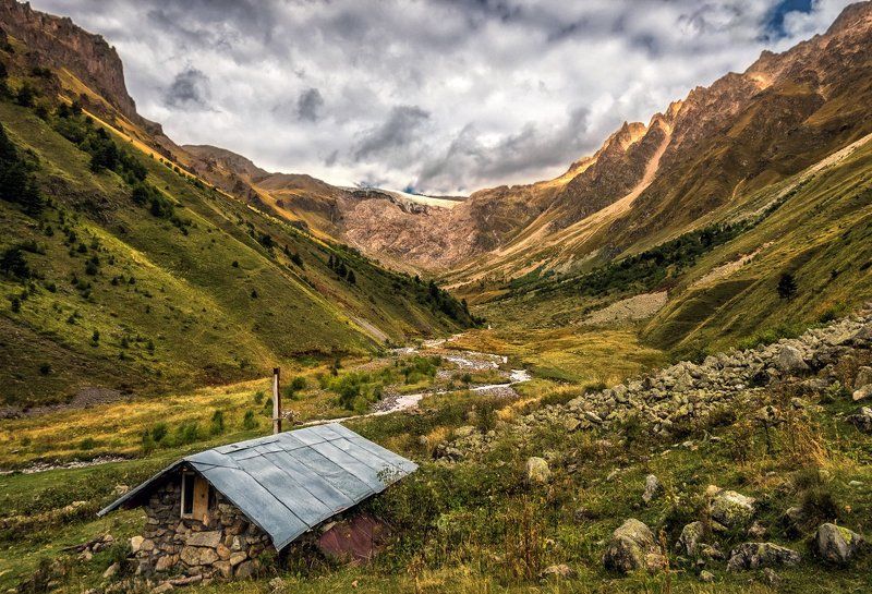 Утро в ущелье Терскола фото превью