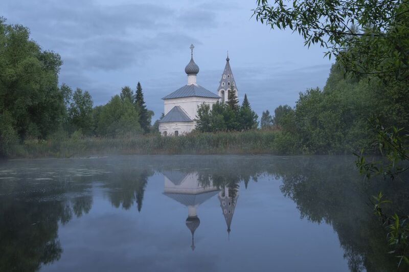 Синий час в селе Унимерь. Когда небо и вода договорились молчать. фото превью