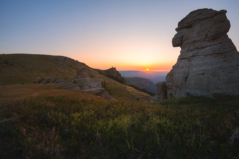 Рассвет и троль фото превью