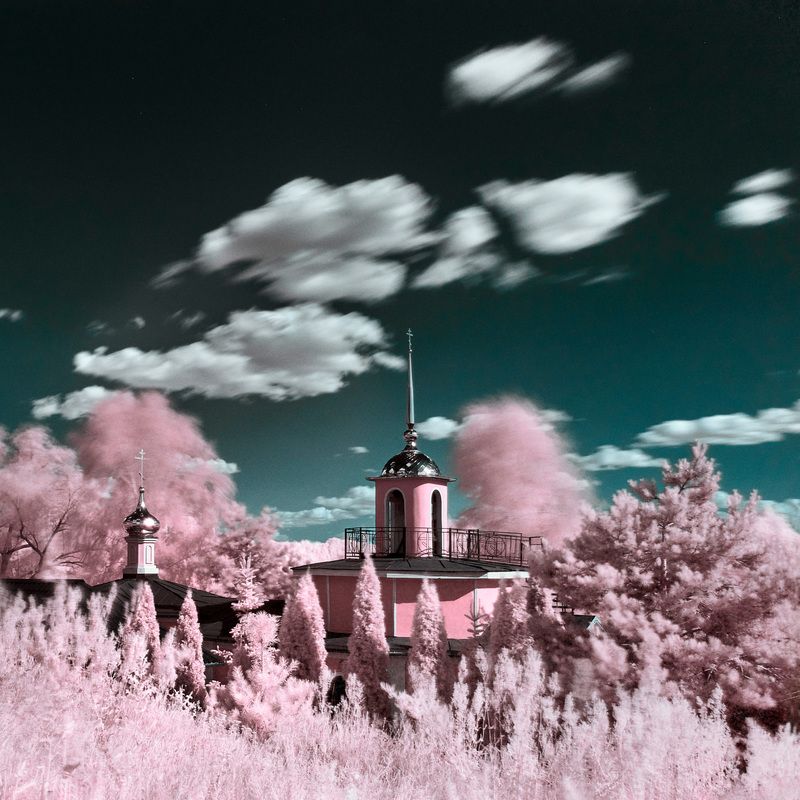 церковь, лето, небо Церковь в инфракрасном спектре фото превью