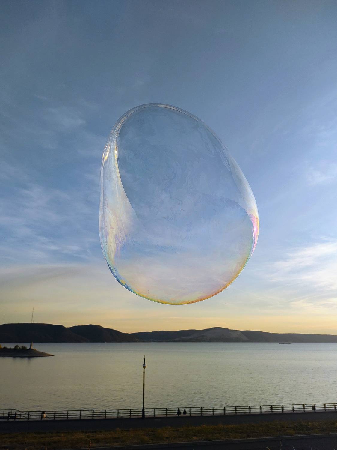 В более общем смысле: \"На кончике интеграции\" может указывать на то, что процесс объединения частей в целое, будь то программные системы, данные или даже знания, находится на последней стадии, перед окончательным слиянием. В целом, \"на кончике интеграц, Раимун Алексей