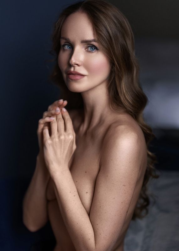 портрет, девушка, взгляд, тело Кристина фото превью