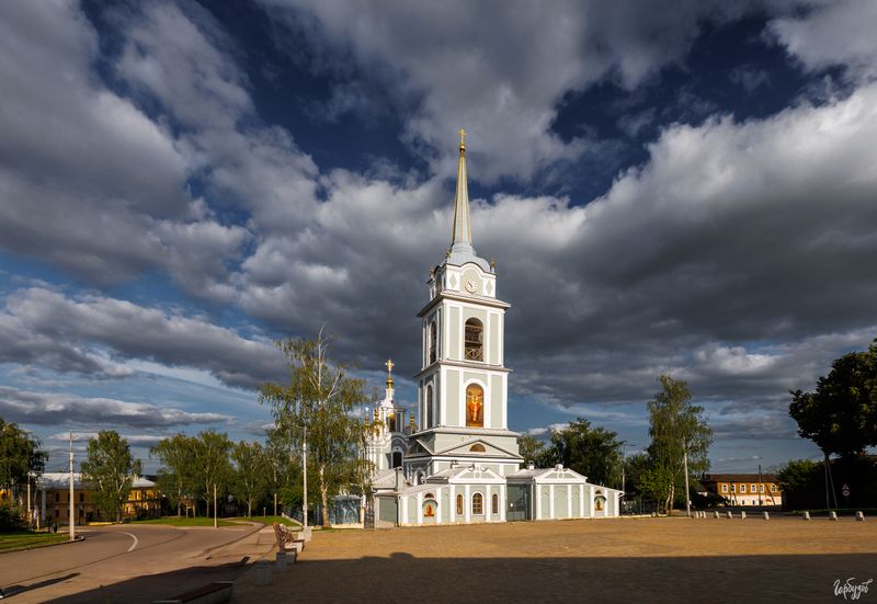 Собор Николая Чудотворца в Крапивне фото превью
